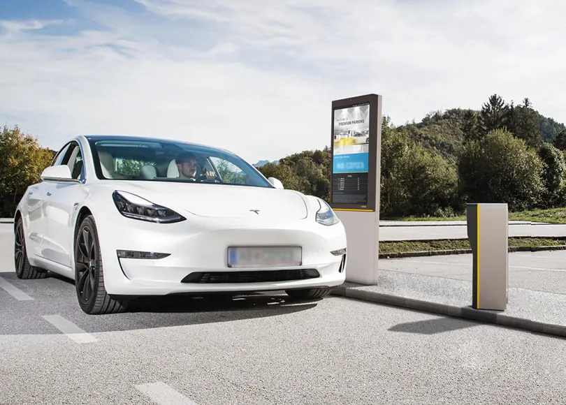 Modernes Parkraumsystem mit Kennzeichenerkennung